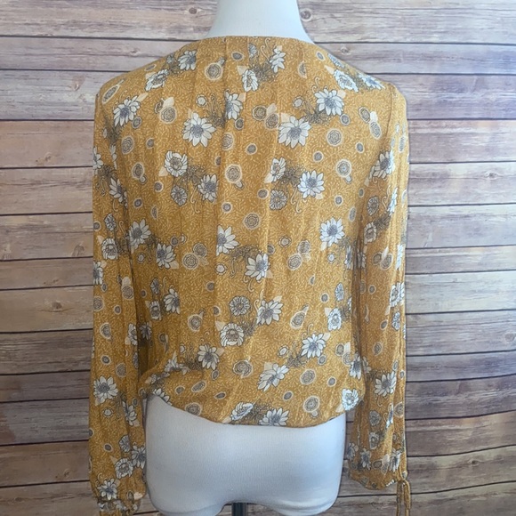 🎈Sale🎈Lucky Brand Floral Blouse - Picture 5 of 7
